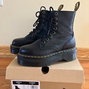 Dr. Martens Women's Jadon III Pisa Leather Platform Boots Size 6